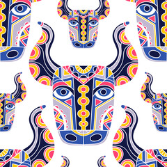 Vector seamless pattern with bull heads. Color elements on white background. Cow mask backdrop. Animal illustration in flat style. Ethnic decorative pattern. - 427229037