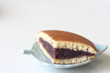 カットしたどら焼き