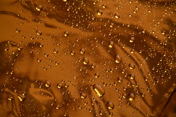 foto gocce di acqua su fondi colorati