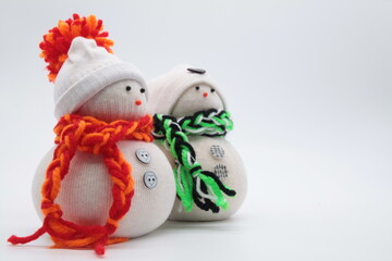 pupazzi di neve con cappellino