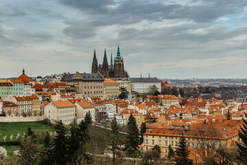 Obraz premium Scenic panorama of Prague Castle,Saint Vitus cathedral and Lesser Town.Capital of Czech republic.Amazing European cityscape.Famous tourist destination.Romantic spring trip with sightseeing
