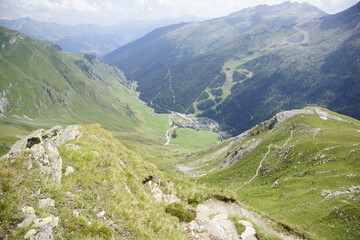 Fototapeta na wymiar Panorama von der Terrasse der Zwickauer Hütte, Berghütte im Gurgler Kamm von den Ötztaler Alpen in Südtirol.