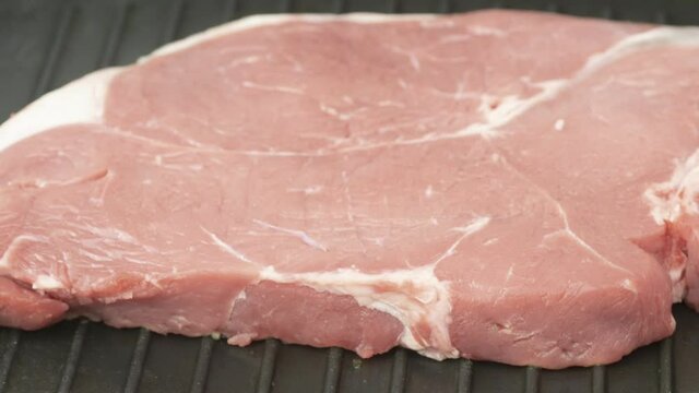 cooked beaf steak in time lapse