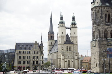 Fototapeta premium Marktkirche Unserer Lieben Frau in Halle auf dem Marktplatz 