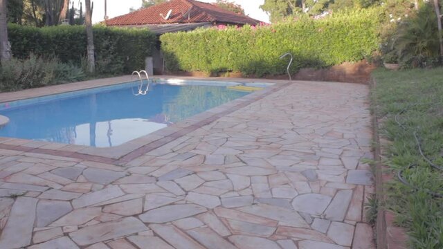 Piscina e Jardim
