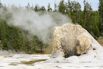 The amazing natural beauty of Yellowstone National Park.