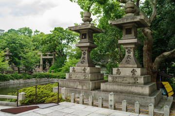 住吉大社・参道に並ぶ石灯籠