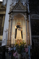 Napoli - Statua di San Vincenzo Ferreri nella Basilica Santa Maria alla Sanità