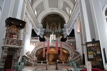 Napoli - Altare sopraelevato della Basilica di Santa Maria alla Sanità