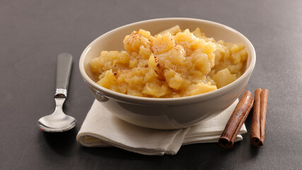 apple sauce with cinnamon spice
