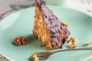 
Piece anthill cake on a turquoise plate