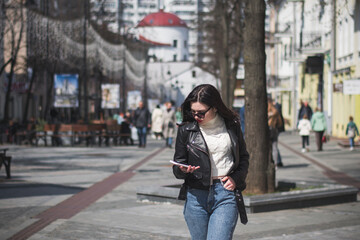 Fototapeta premium Dude hipster girl outdoor, lifestyle concept