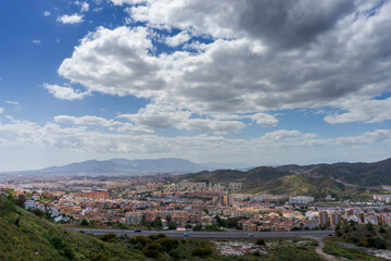Fototapeta na wymiar vistas de la bonita ciudad de Málaga en la costa del sol de Andalucía, España