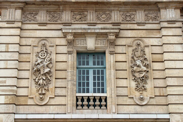 Fototapeta na wymiar paris gate in lille (france)