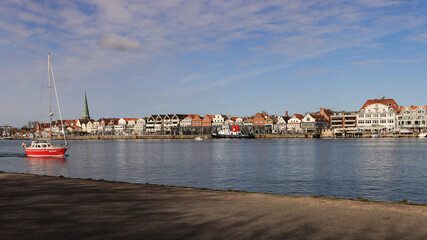 Ostseebad Travemünde; Altstadtpanorama von Priwall