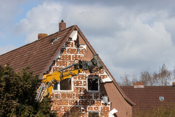 Hausbriss, Abrissarbeiten, Abrissfirma