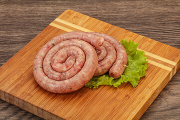 Raw sausage ring for grill
