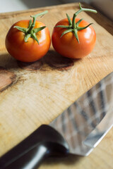 tomato on a chopping board