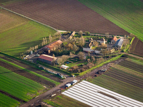 vue aérienne de Broué en Eure-et-Loir en France