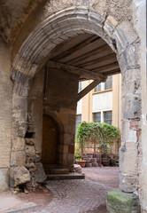 Torbogen am Kühlen Brunnen in Halle
