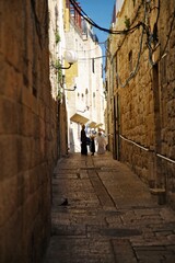 Fototapeta na wymiar Alley in the city of Jerusalem