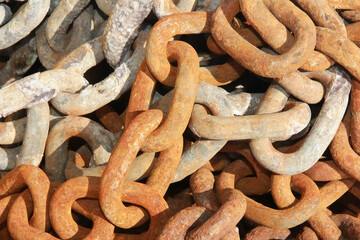 brown old rusty metal chain links