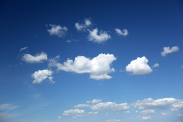Fototapeta premium Beautiful blue sky with clouds on sunny day