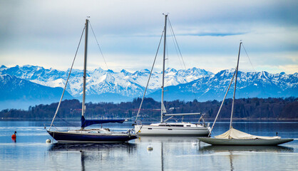 Fototapeta premium boat at the starnberg lake in bavaria - tutzing