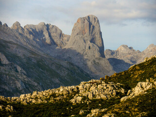 Fototapeta na wymiar Naranjo de Bulnes -Mountain landscape in the Picos de Europa National Park (Asturias / Spain)