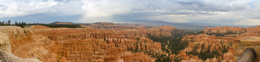 Fototapeta na wymiar Bryce Canyon Panorama