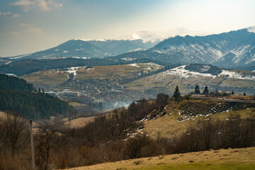 Fototapeta na wymiar Beautiful mountain views in spring. Carpathians. Ukraine.