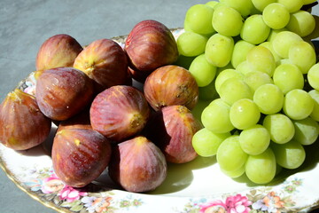 イチジクとシャインマスカット