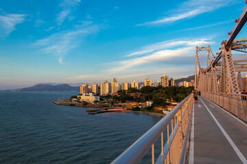 Obraz premium city skyline at sunset