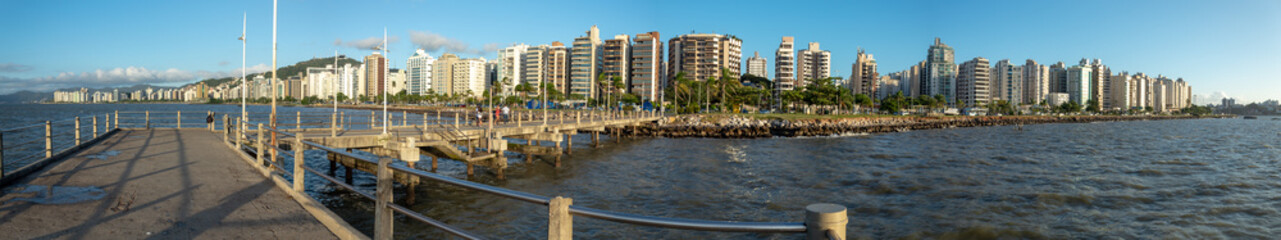 Panorâmica dos prédios e do trapiche da avenida beira mar norte, Florianópolis, florianopolis,...