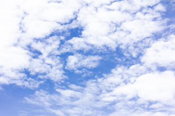 Fototapeta premium Clear blue color sky with white cloud background