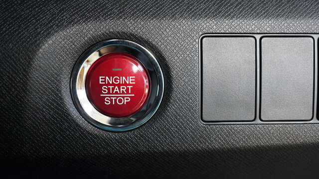 Engine start and stop button functions in the car, Automatically shuts down and restarts engine system, Close up