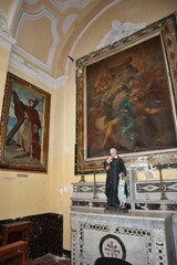 Napoli - Scorcio della seconda cappella sinistra nella Basilica di San Severo Fuori le Mura