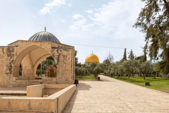 The Sebil  es-Sultam Suleiman and the Dome of the Rock mosque are on the Temple Mount in the Old Town of Jerusalem in Israel