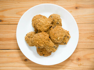 Oatmeal cookies with raisin