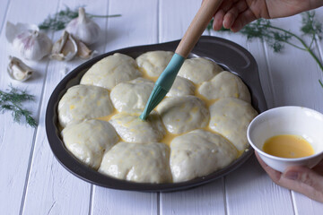 The process of making garlic buns - step 3