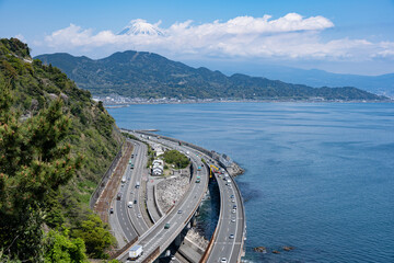 Obraz premium 薩埵(さった)峠展望台から富士山を望む