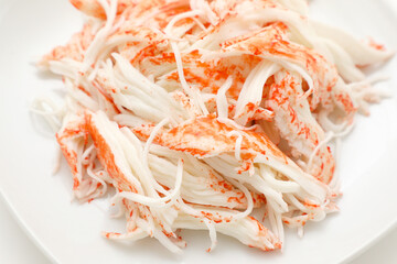 ほぐしたカニかまぼこ © FLAGphoto