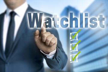 Watchlist Konzept wird von Geschäftsmann gezeigt - 427622455