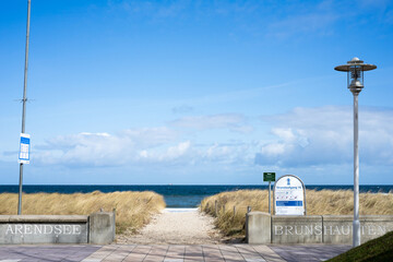 Beach access in Kühlungsborn with the historical names 
