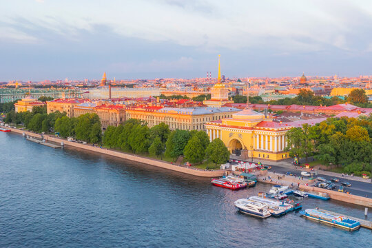 Panoramic view of the historical center of St. Petersburg, the Admiralty.