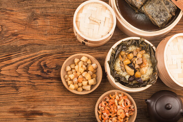 Steamed chicken with lotus leaf sticky rice