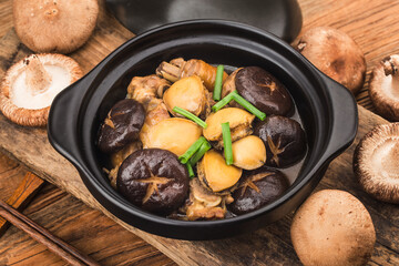 The secret abalone chicken pot, chicken delicious, abalone fresh,