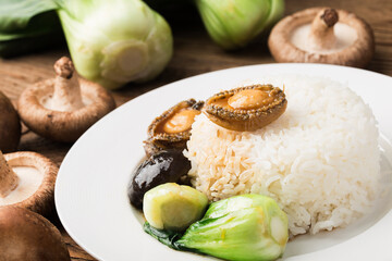 A delicious Abalone with rice