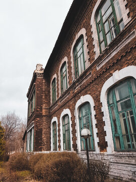 old building alchevsk