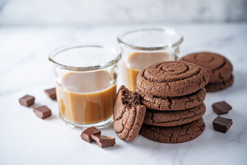 Chocolate cookies with chocolate slices